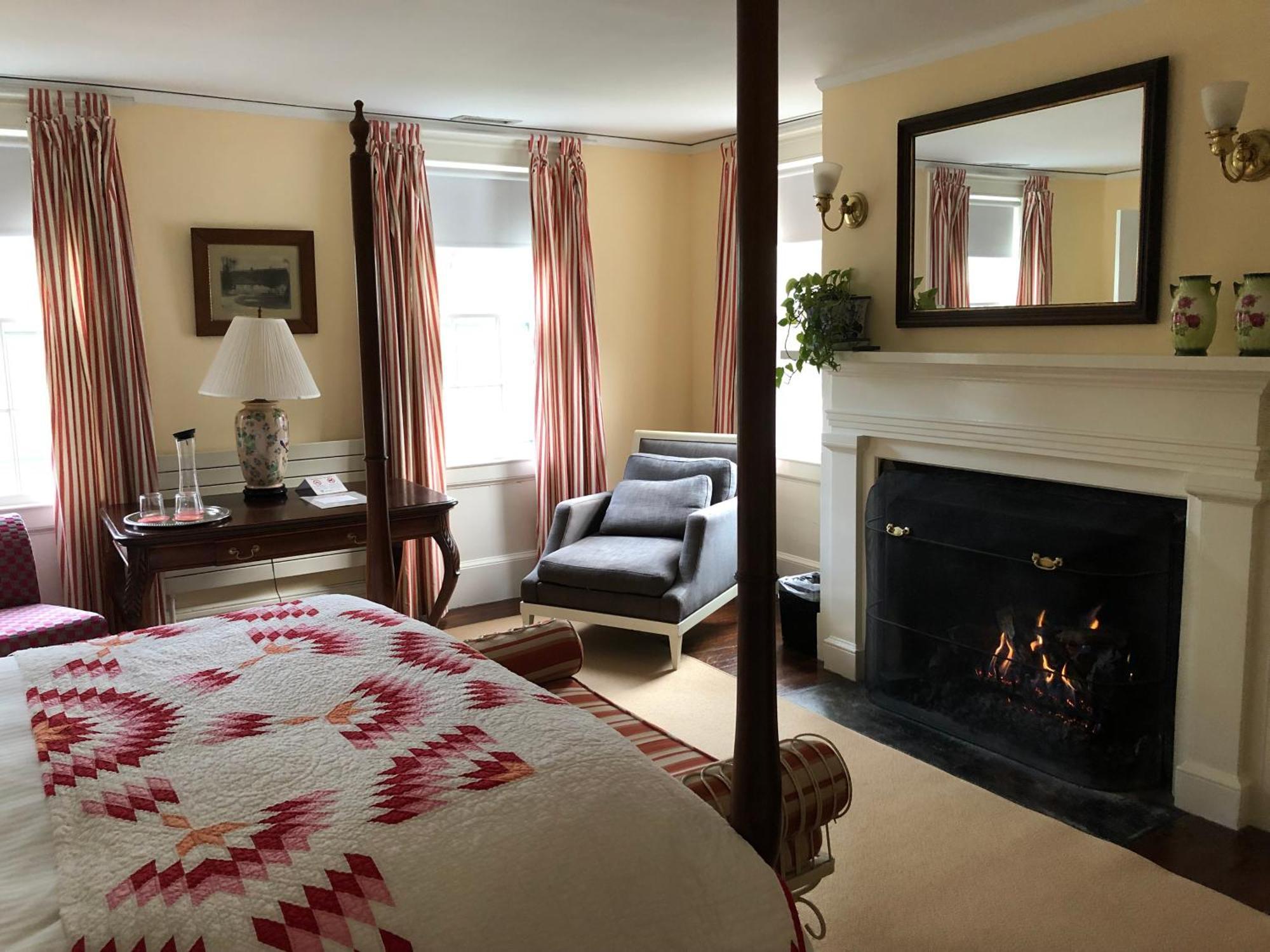 Bridgehampton Inn エクステリア 写真